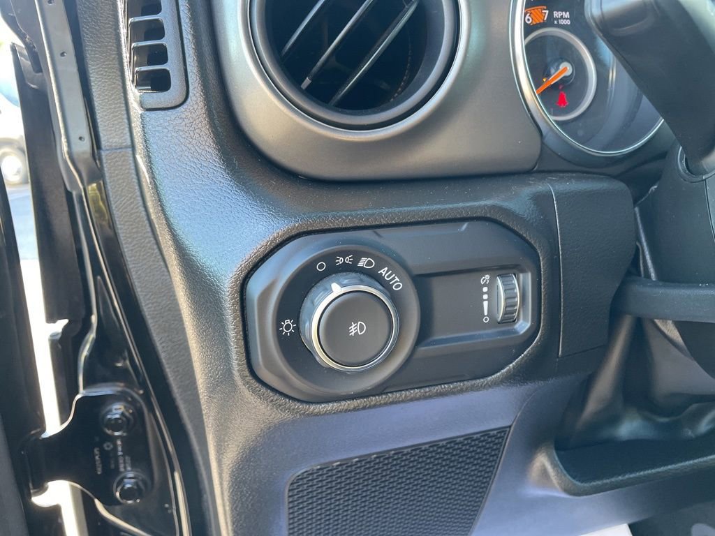 Used 2023 Jeep Wrangler Sport S image 21