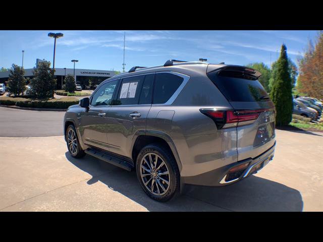Used 2023 Lexus LX 600 F Sport w/ Accessory Package (Z1) AWD/4WD image 6