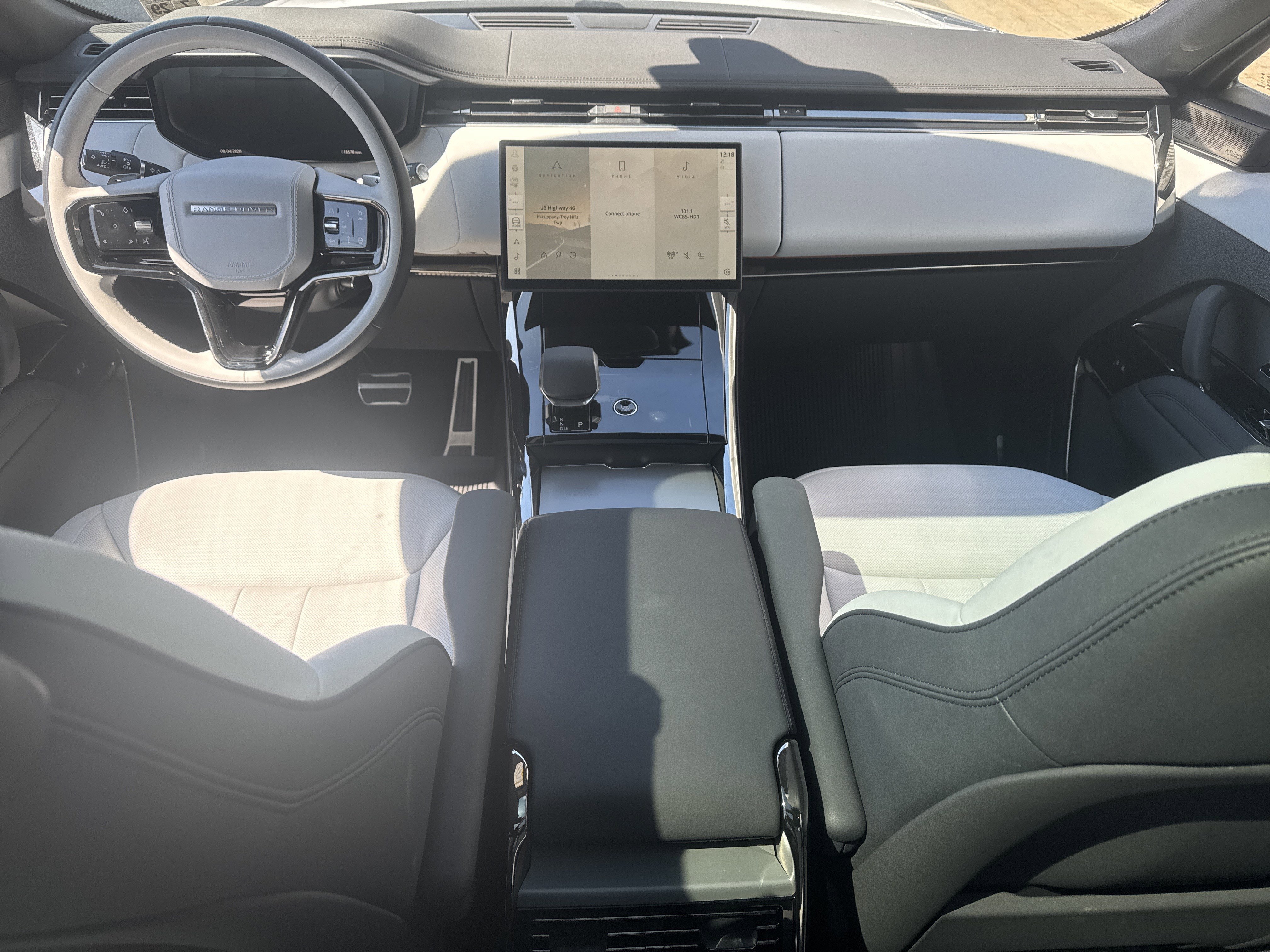 Used 2024 Land Rover Range Rover Sport Dynamic SE image 4