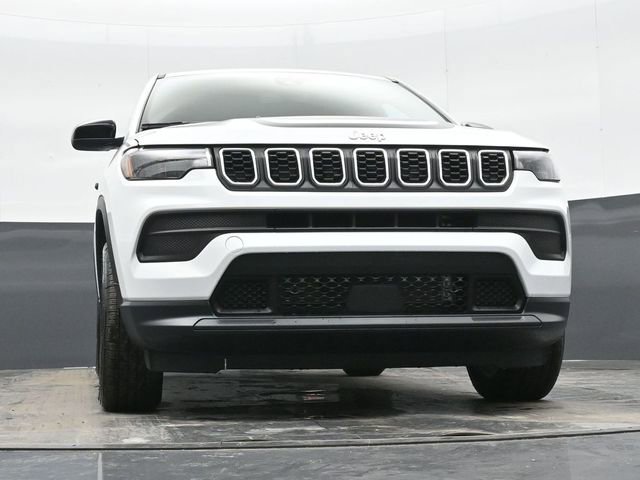 Used 2025 Jeep Compass Sport w/ Mopar Graphics Package AWD/4WD image 41