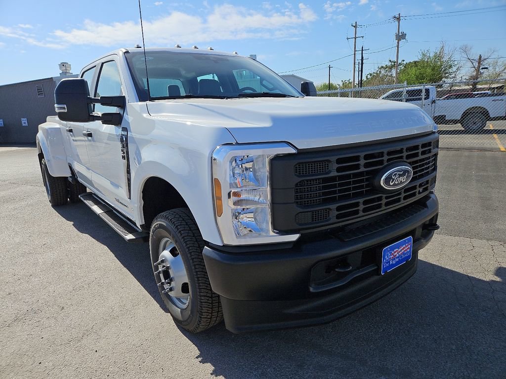 New 2026 Ford F350 XL w/ FX4 Off-Road Package image 2