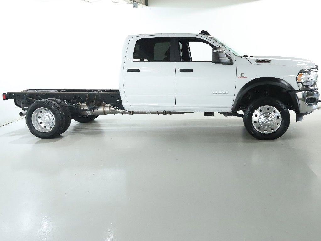 Used 2024 RAM 4500 SLT w/ Quick Order Package 2YG SLT image 11