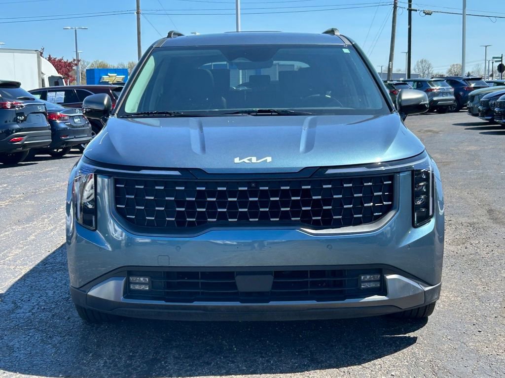 Certified 2025 Kia Carnival SX image 2