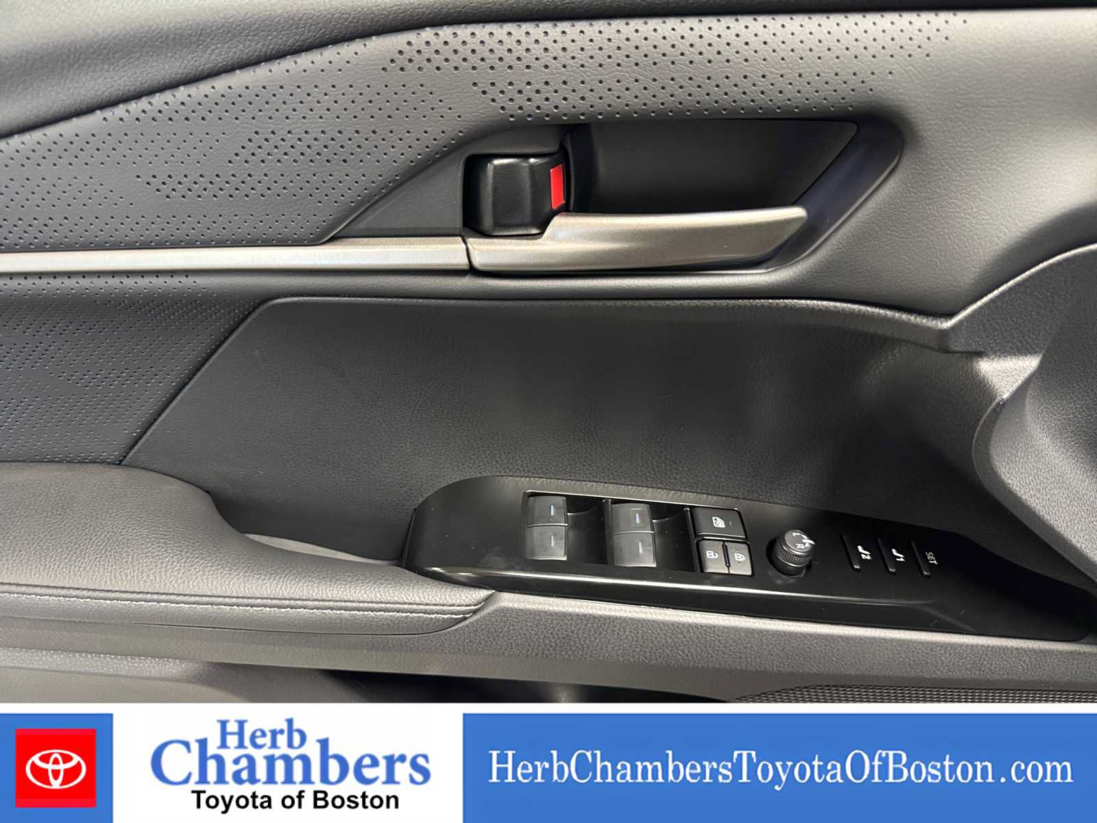 New 2026 Toyota Camry XSE w/ Premium Package AWD/4WD image 15