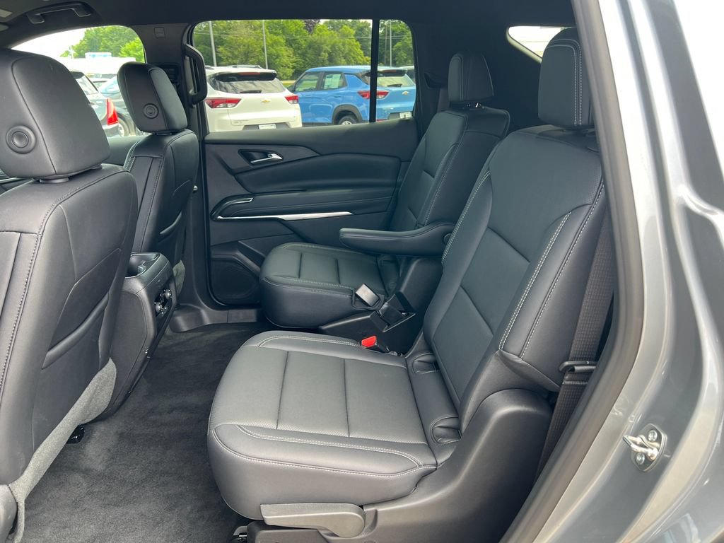 Used 2026 Chevrolet Traverse LT AWD/4WD image 5