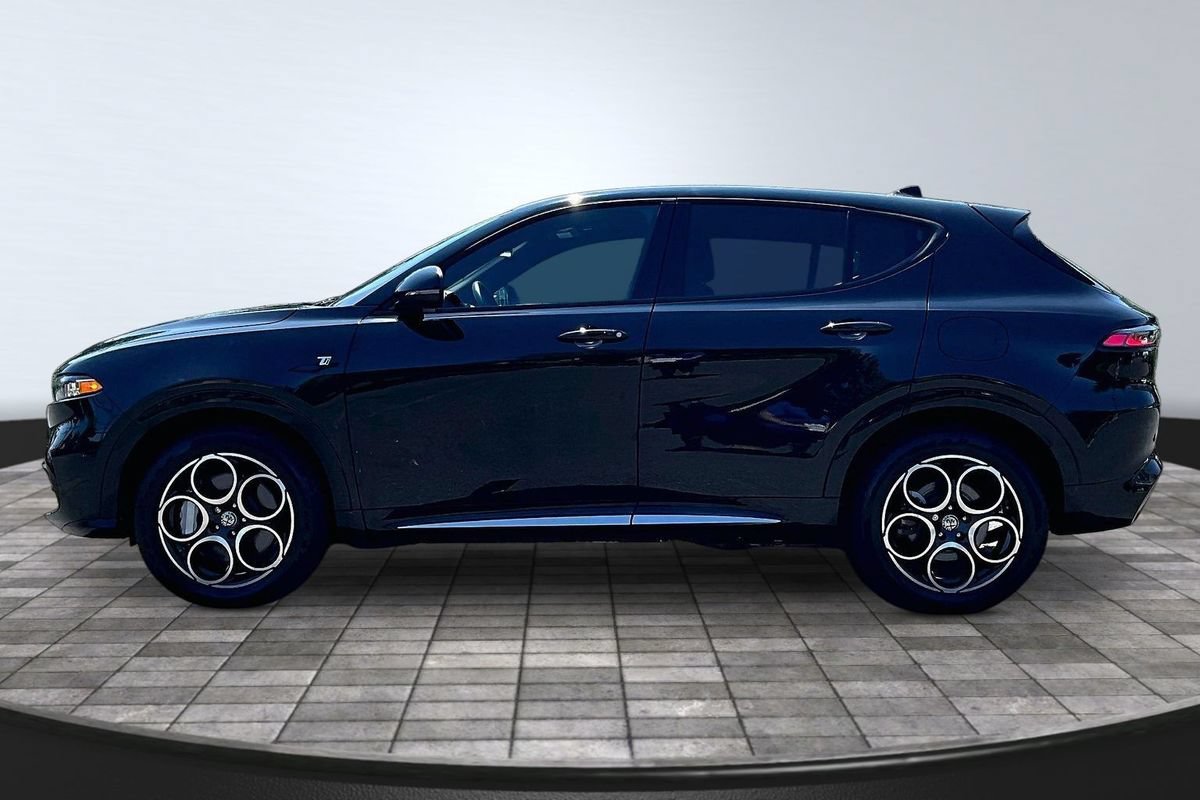Used 2024 Alfa Romeo Tonale Ti AWD/4WD image 4