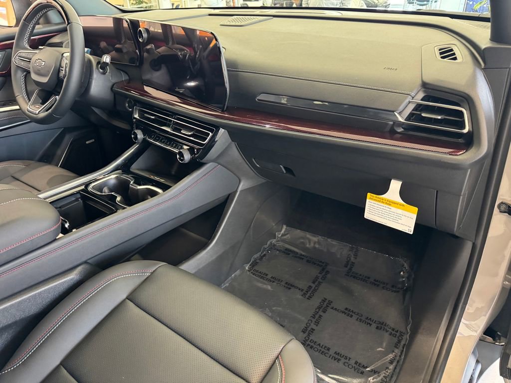 New 2026 Chevrolet Traverse Z71 w/ Enhanced Driving Package AWD/4WD image 7
