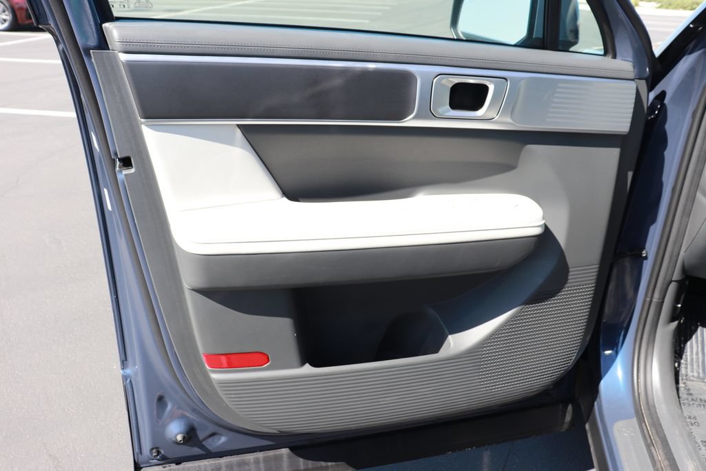 Used 2025 Hyundai Santa Fe SEL AWD/4WD image 8