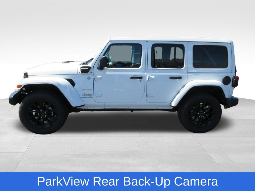 Used 2024 Jeep Wrangler Unlimited Sahara w/ Technology Group AWD/4WD image 2