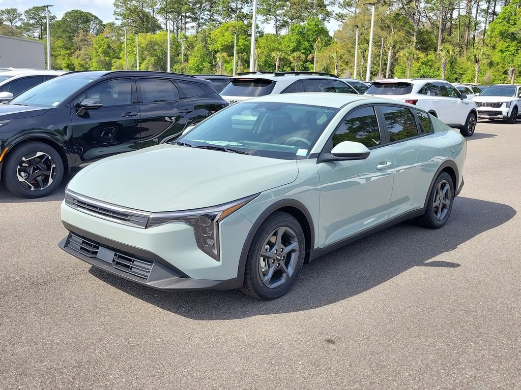 New 2026 Kia K4 LXS image 3