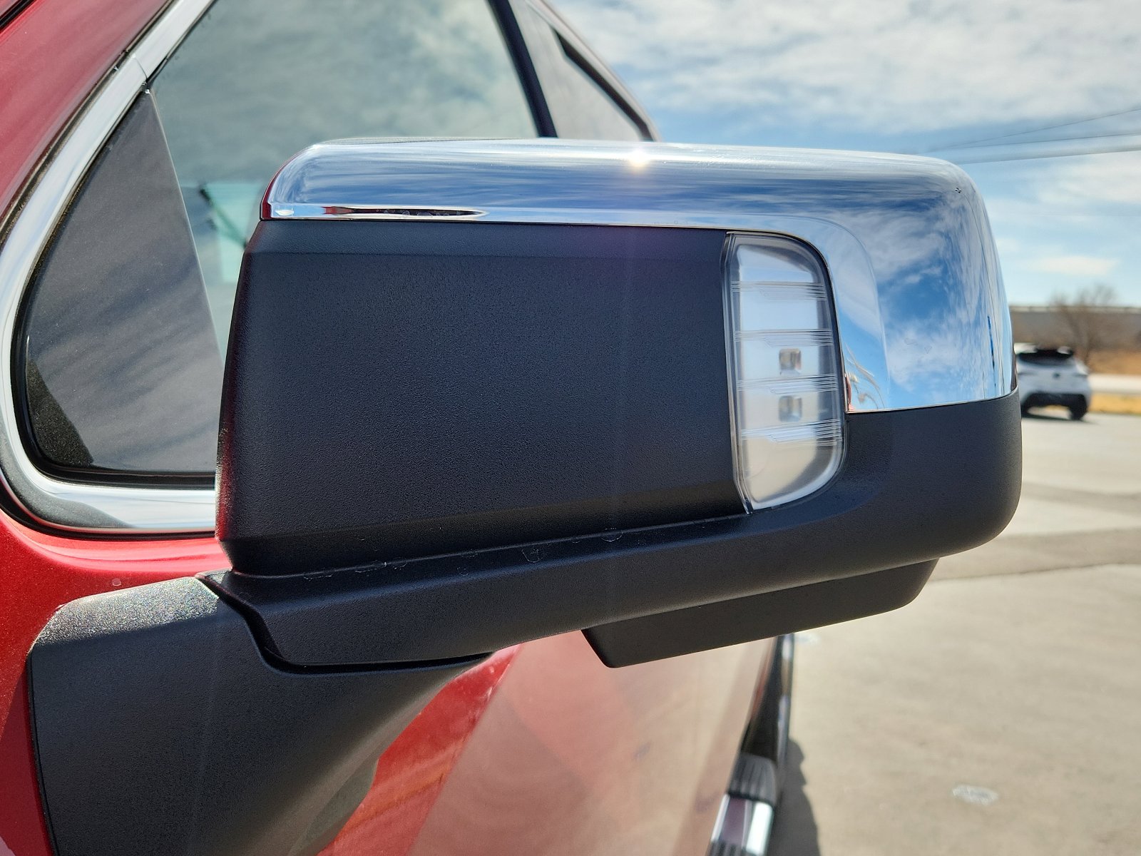 New 2026 GMC Sierra 1500 SLT image 8