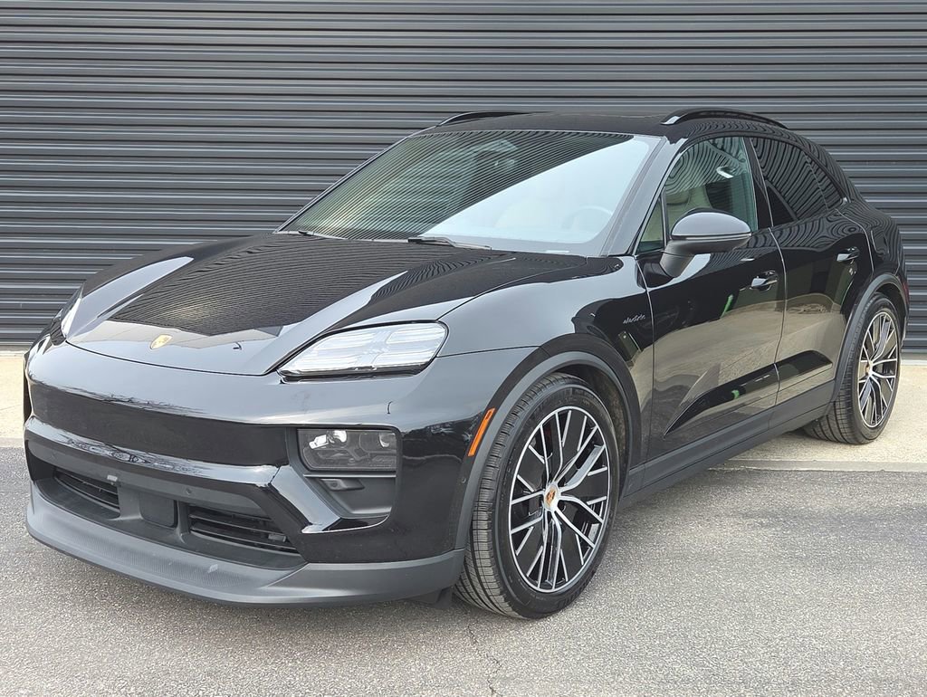 Certified 2025 Porsche Macan 4S Electric image 1