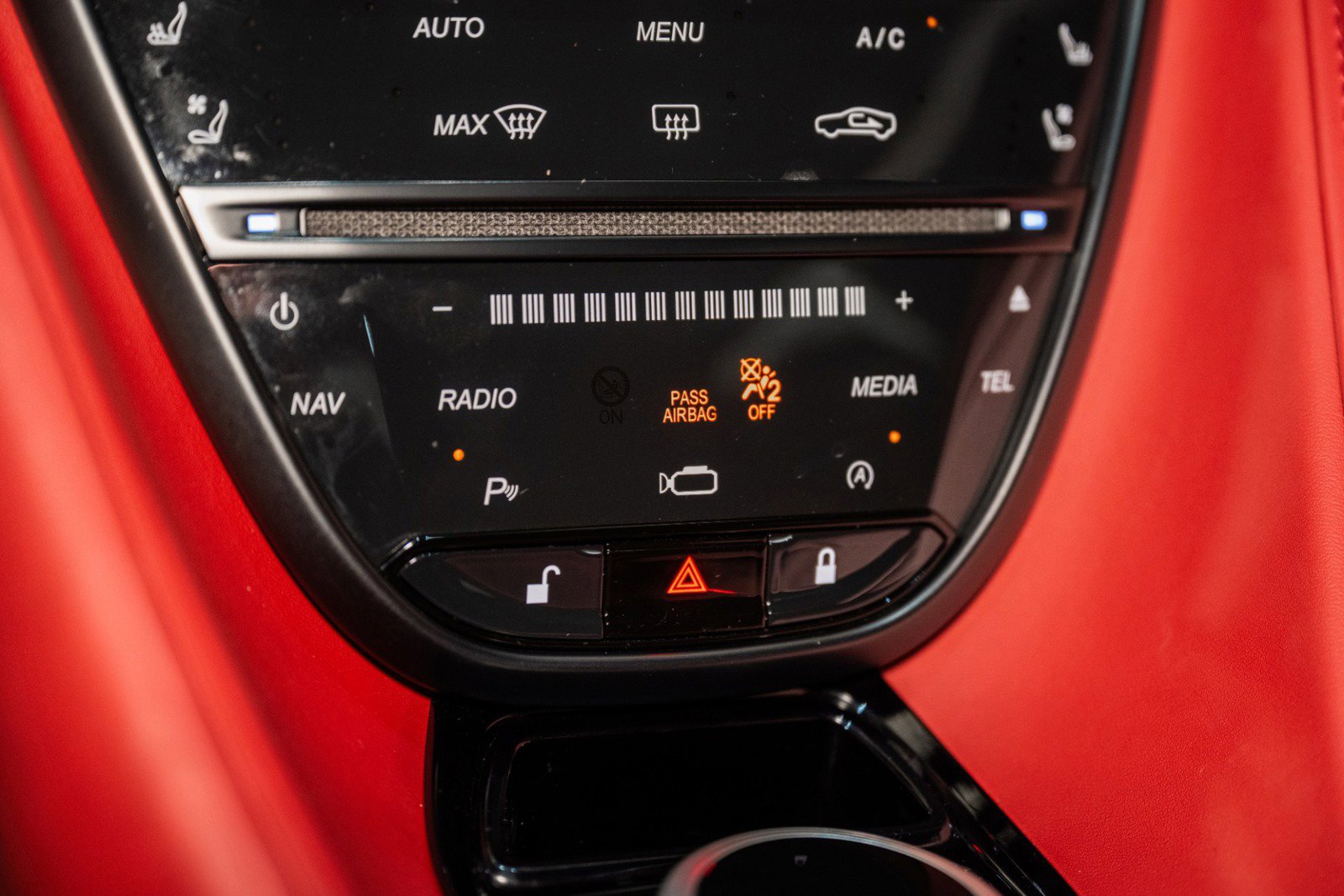 Used 2023 Aston Martin DB11 V8 image 31