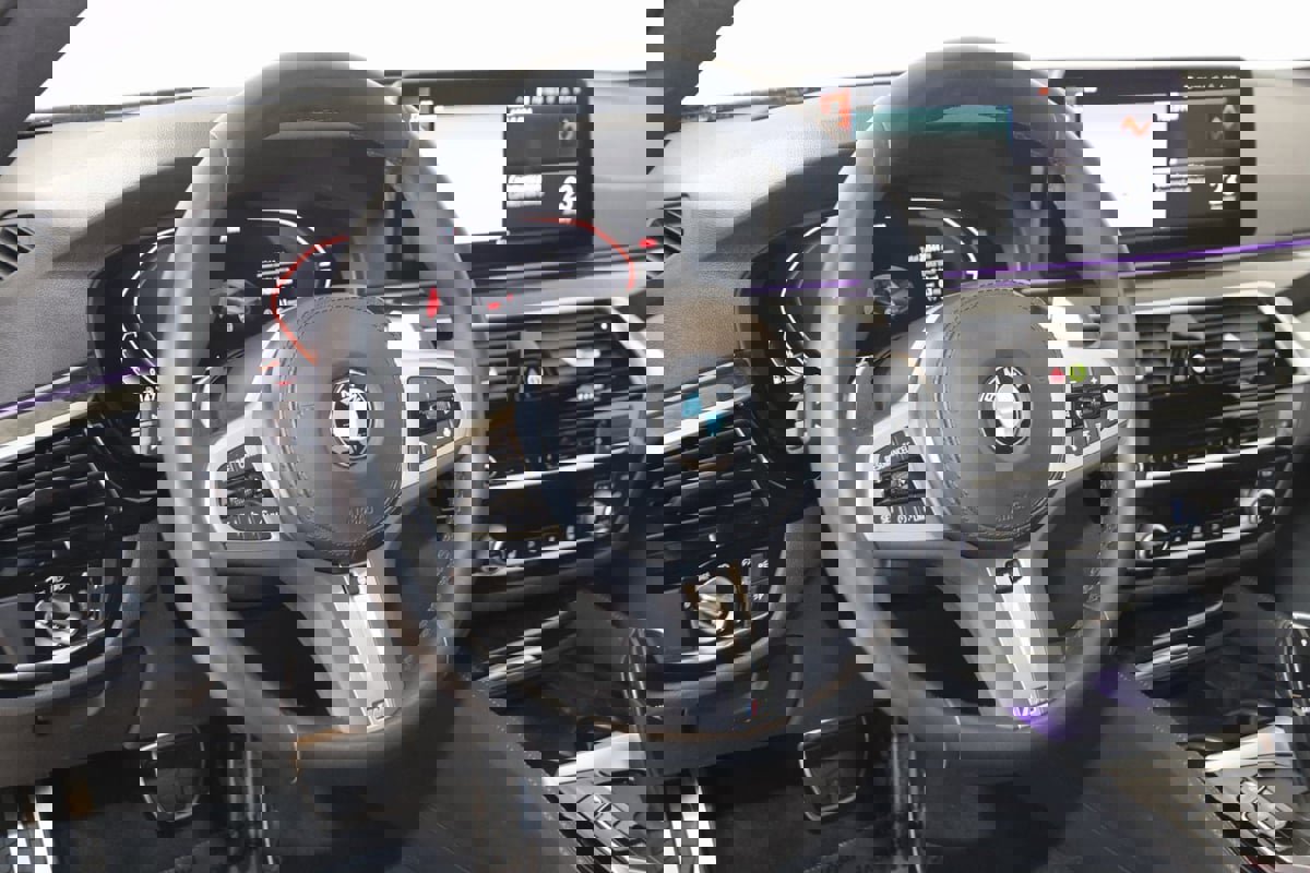 Used 2023 BMW 540i xDrive w/ M Sport Package image 6