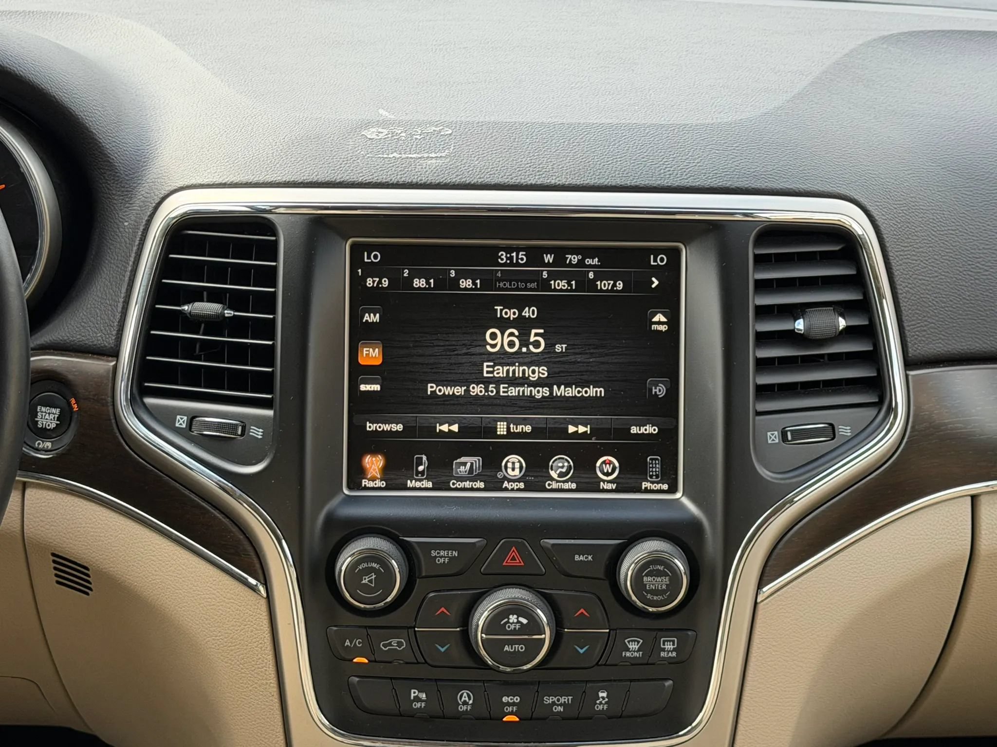 Used 2017 Jeep Grand Cherokee Limited RWD image 35