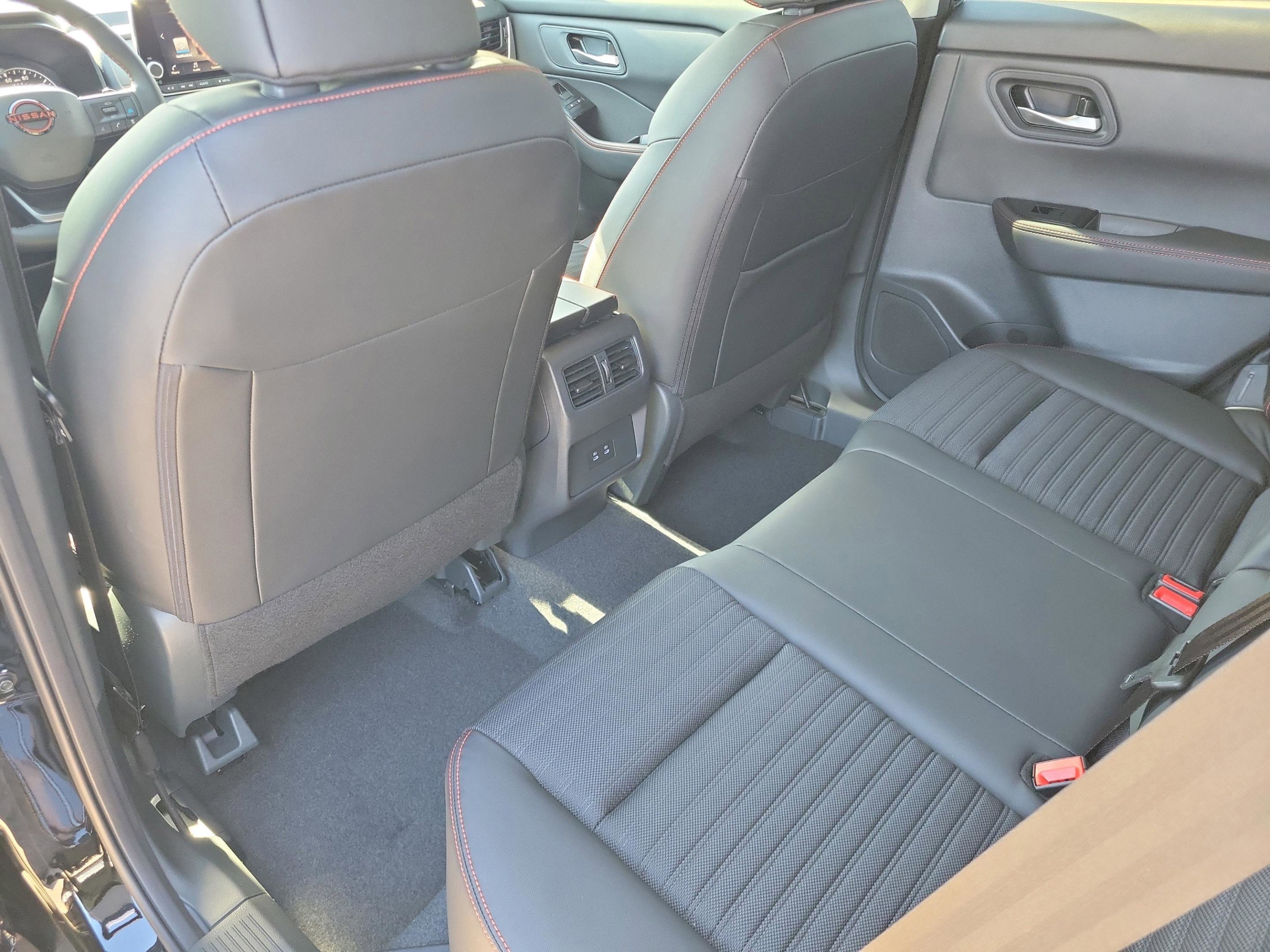 New 2026 Nissan Rogue SV AWD/4WD image 14
