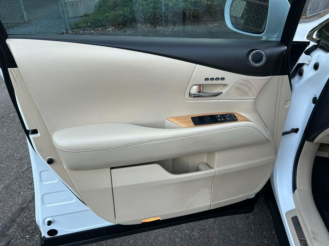Used 2014 Lexus RX 450h AWD image 9