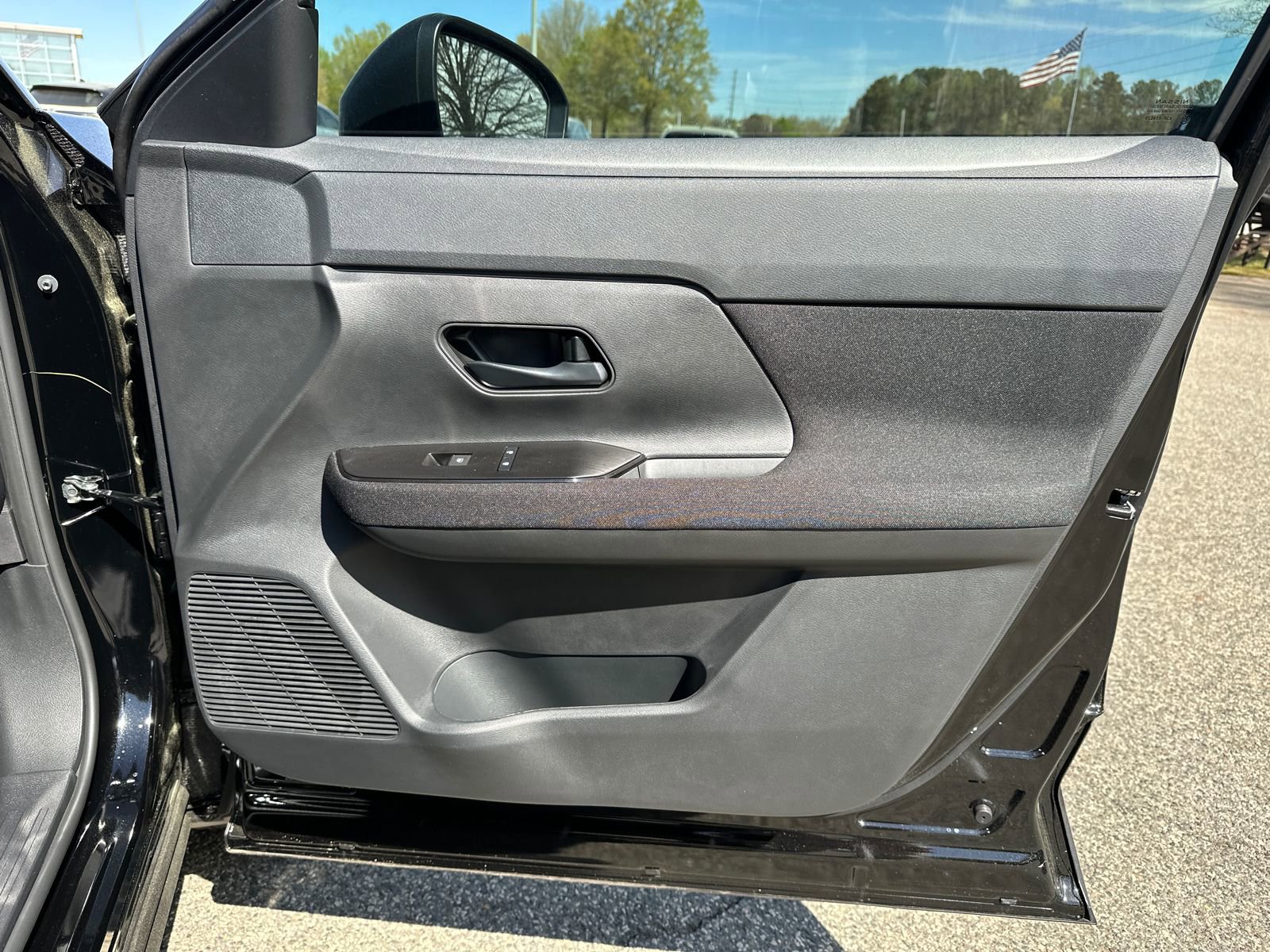 New 2026 Nissan Kicks S image 12