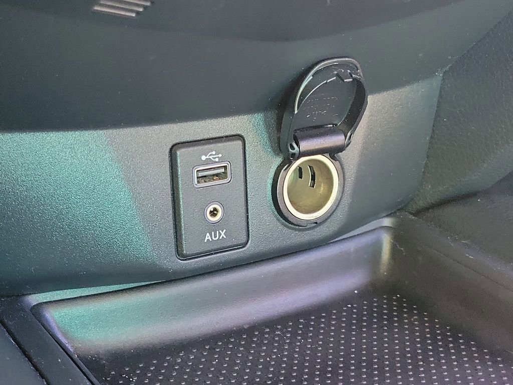 Used 2017 Nissan Rogue S image 34