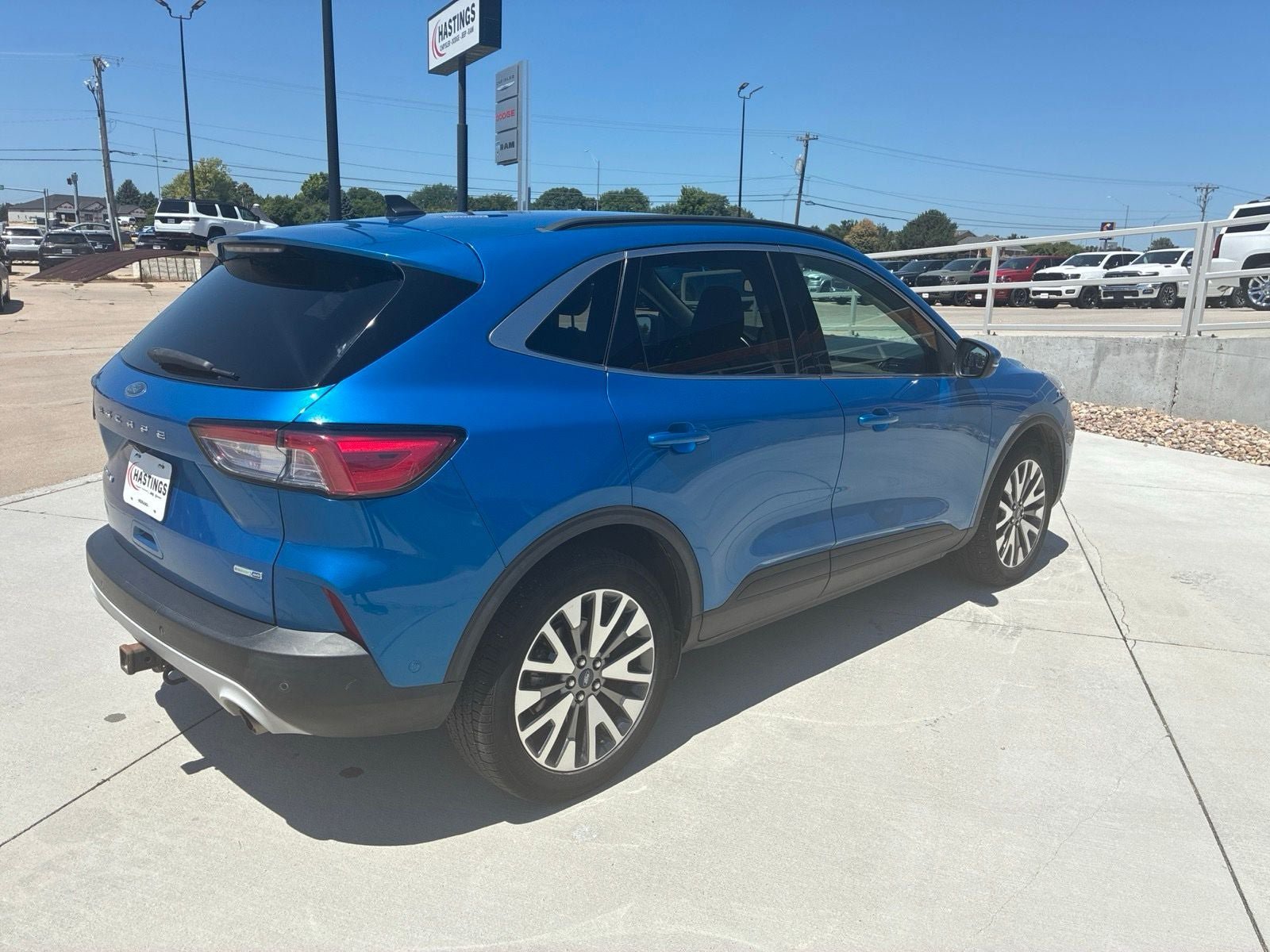 Used 2020 Ford Escape Titanium AWD/4WD image 7