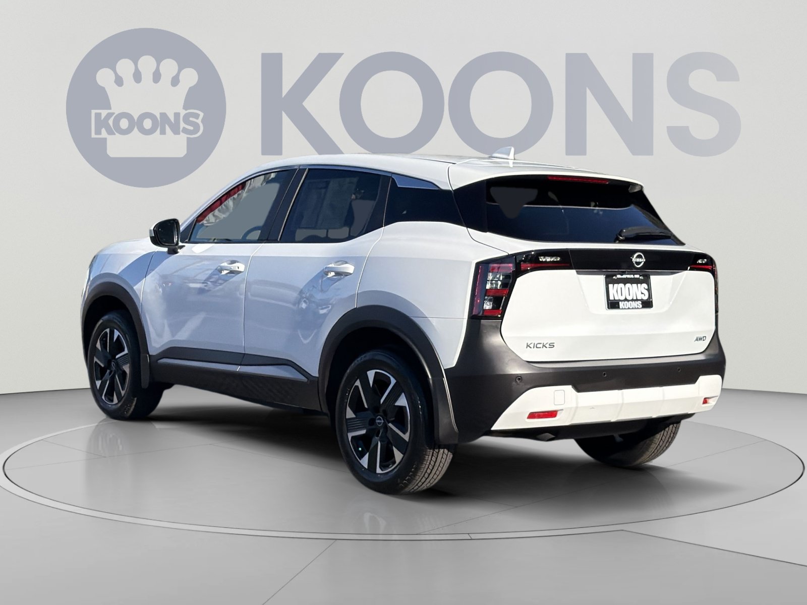 Used 2025 Nissan Kicks SV AWD/4WD image 8
