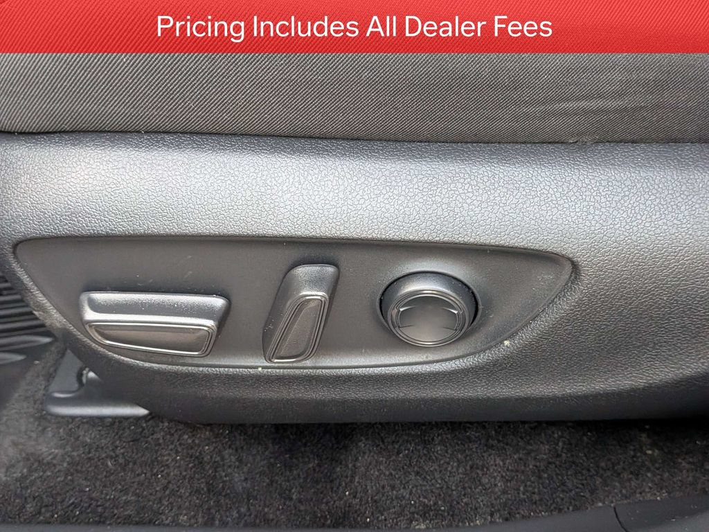 Used 2024 Toyota RAV4 XLE w/ Convenience Package FWD image 21