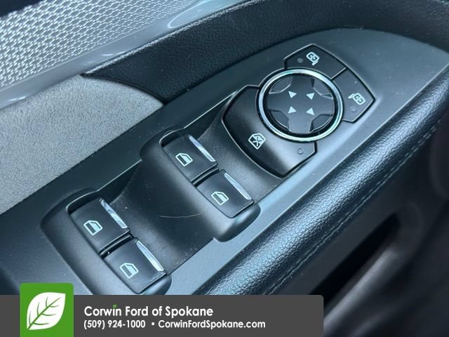 Used 2017 Ford Explorer XLT w/ Equipment Group 202A AWD/4WD image 20