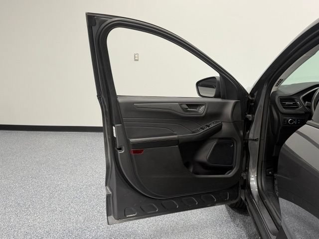 Certified 2024 Ford Escape Active AWD/4WD image 13