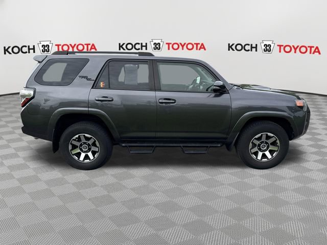 Used 2022 Toyota 4Runner TRD Off-Road Premium AWD/4WD image 9