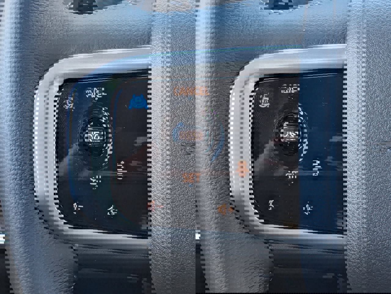 New 2026 Nissan Armada SL w/ Captain's Chari Seat Package image 25