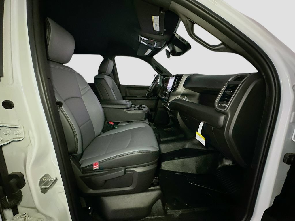 New 2026 RAM 5500 Tradesman AWD/4WD image 29