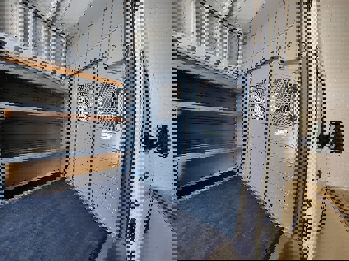 Used 2021 Nissan NV 2500 SV image 13