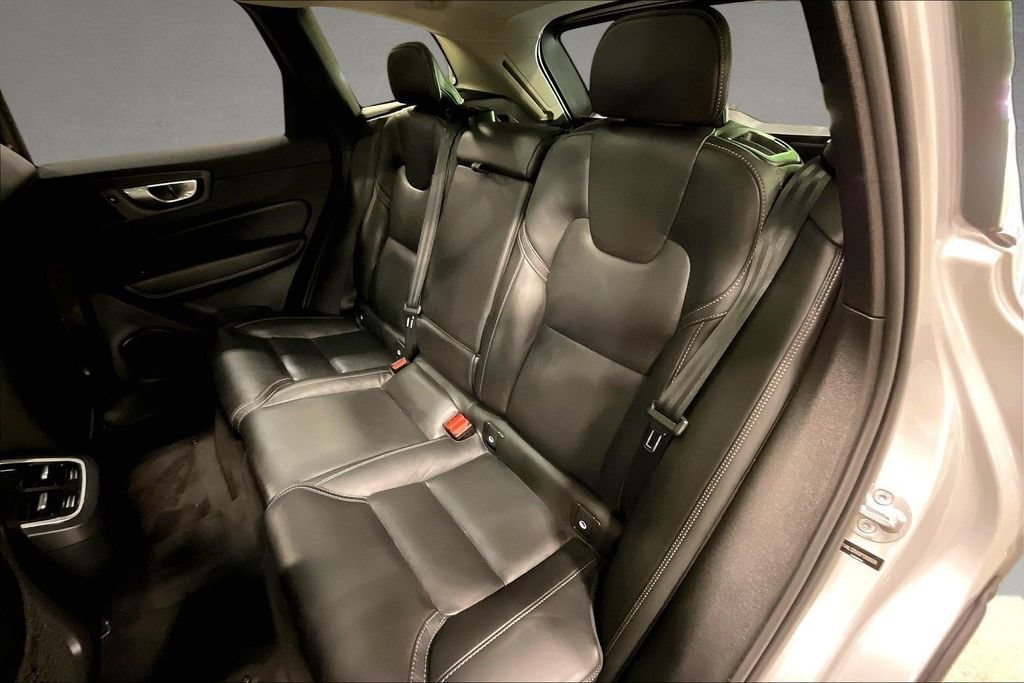 Certified 2023 Volvo XC60 B5 Ultimate w/ Climate Package AWD/4WD image 23
