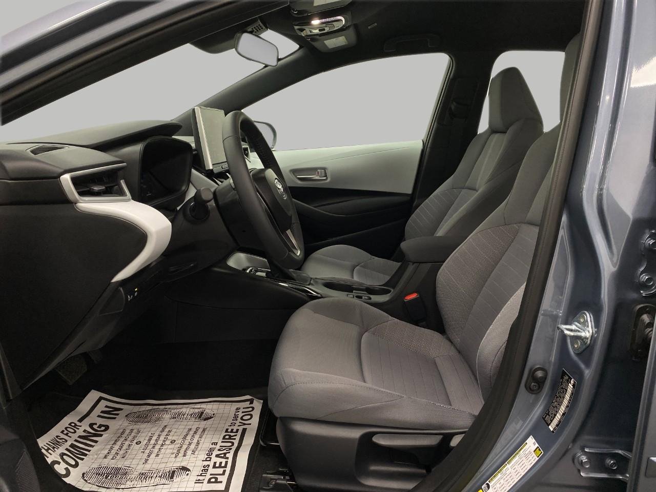 Used 2026 Toyota Corolla SE w/ SE Package image 28