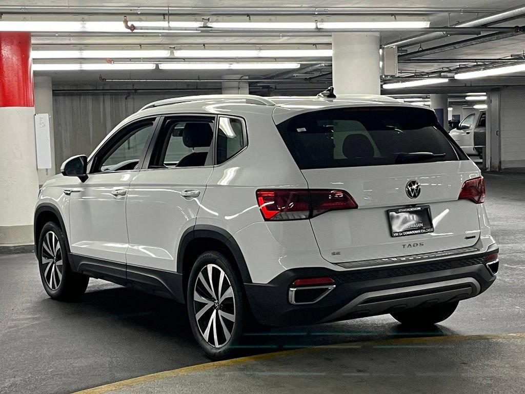 Used 2022 Volkswagen Taos SE w/ Panoramic Sunroof Package AWD/4WD image 5