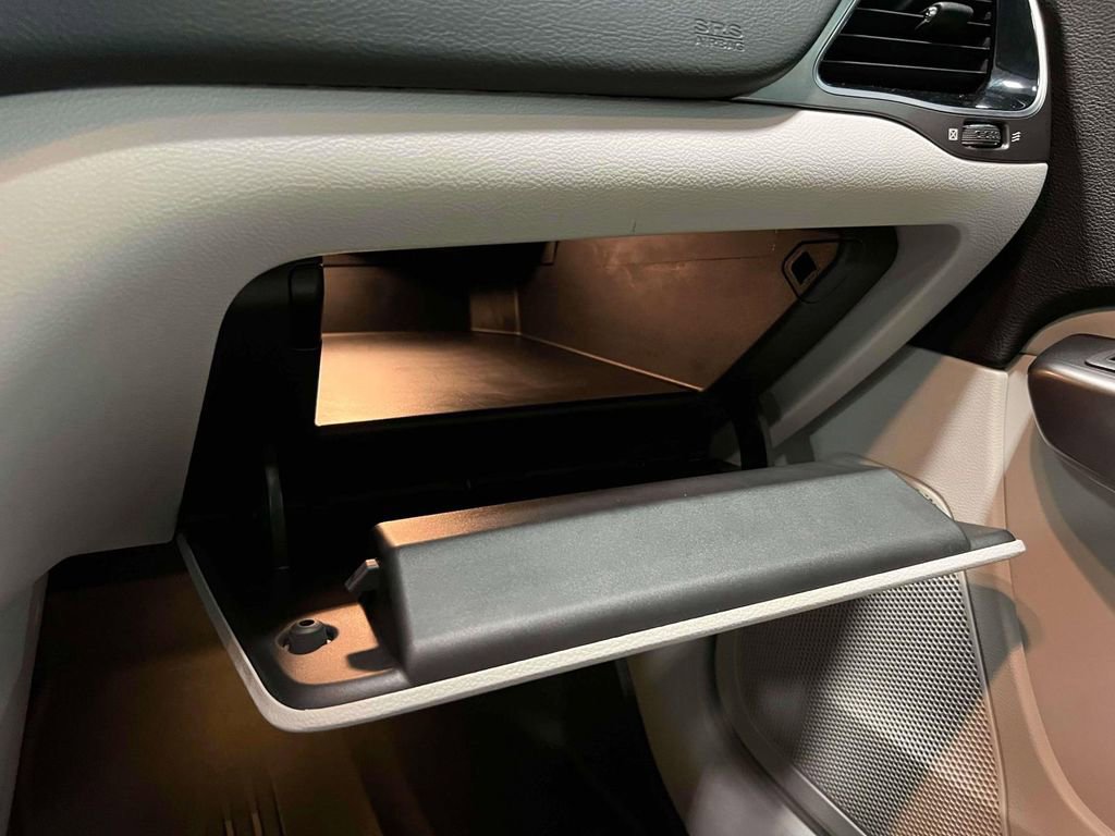 Used 2022 Jeep Cherokee Limited w/ Elite Package image 37