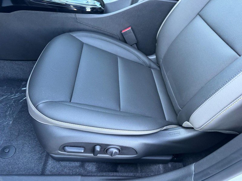 New 2026 Chevrolet Trax ACTIV w/ Driver Confidence Package image 7