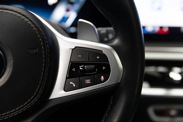 Used 2024 BMW X7 M60i w/ Executive Package image 82