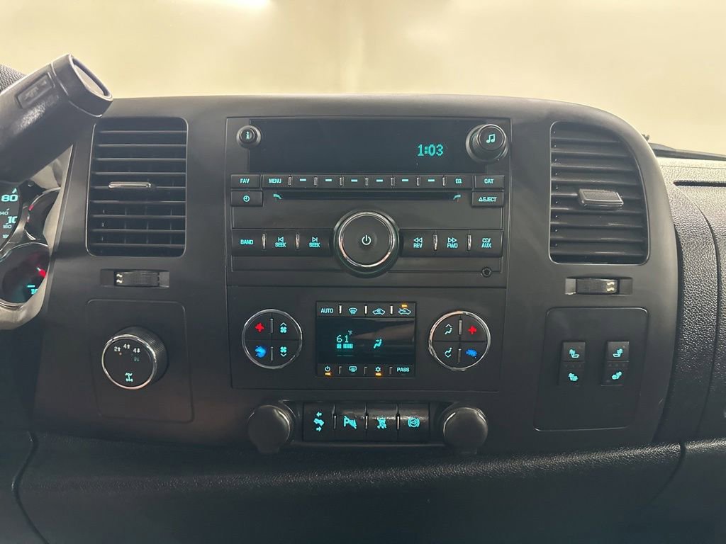 Used 2011 Chevrolet Silverado 2500 LT w/ Interior Plus Package AWD/4WD image 41
