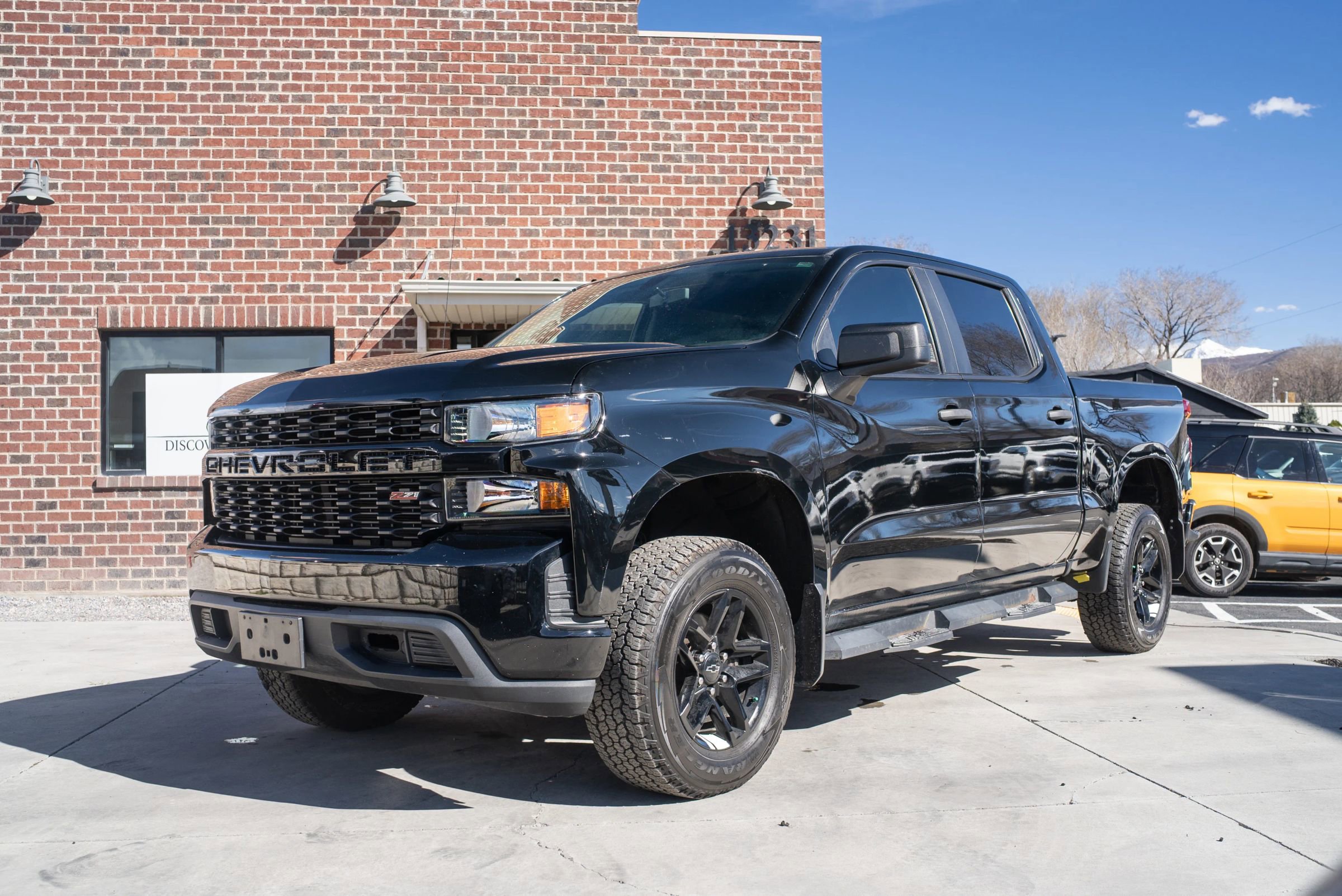 Used 2019 Chevrolet Silverado 1500 Custom Trail Boss image 1