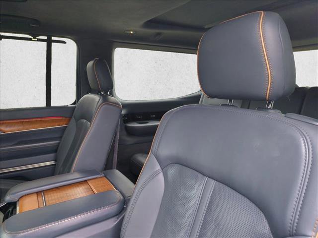 Used 2022 Jeep Grand Wagoneer Series II image 16
