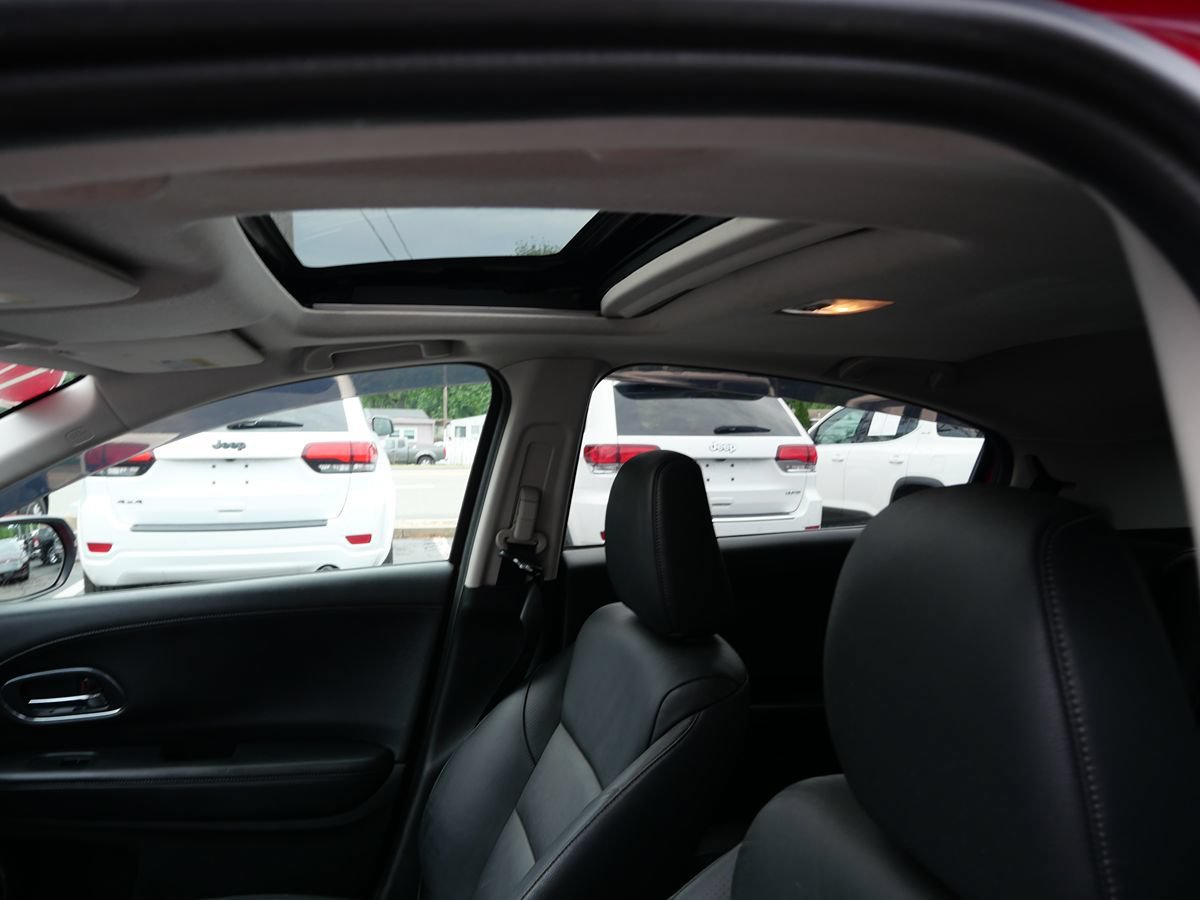 Used 2017 Honda HR-V EX-L image 11