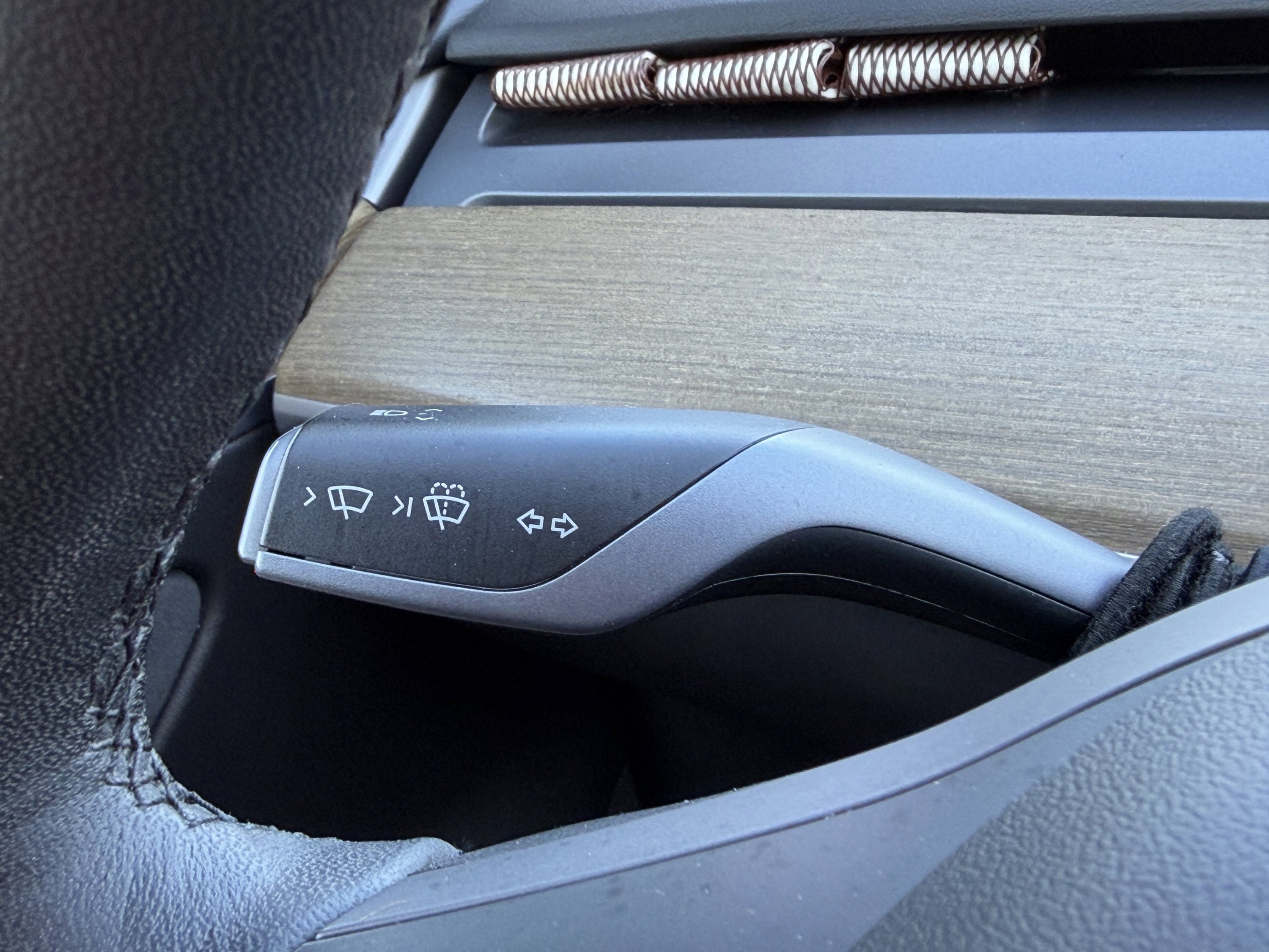 Used 2022 Tesla Model 3 Standard Range image 36