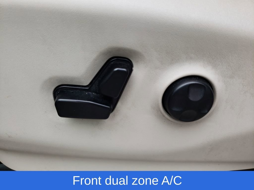 Used 2019 Chrysler Pacifica Touring-L w/ Premium Audio Group image 18