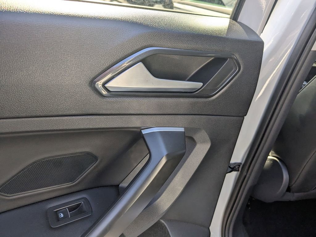 Used 2024 Volkswagen Tiguan Wolfsburg Edition image 28