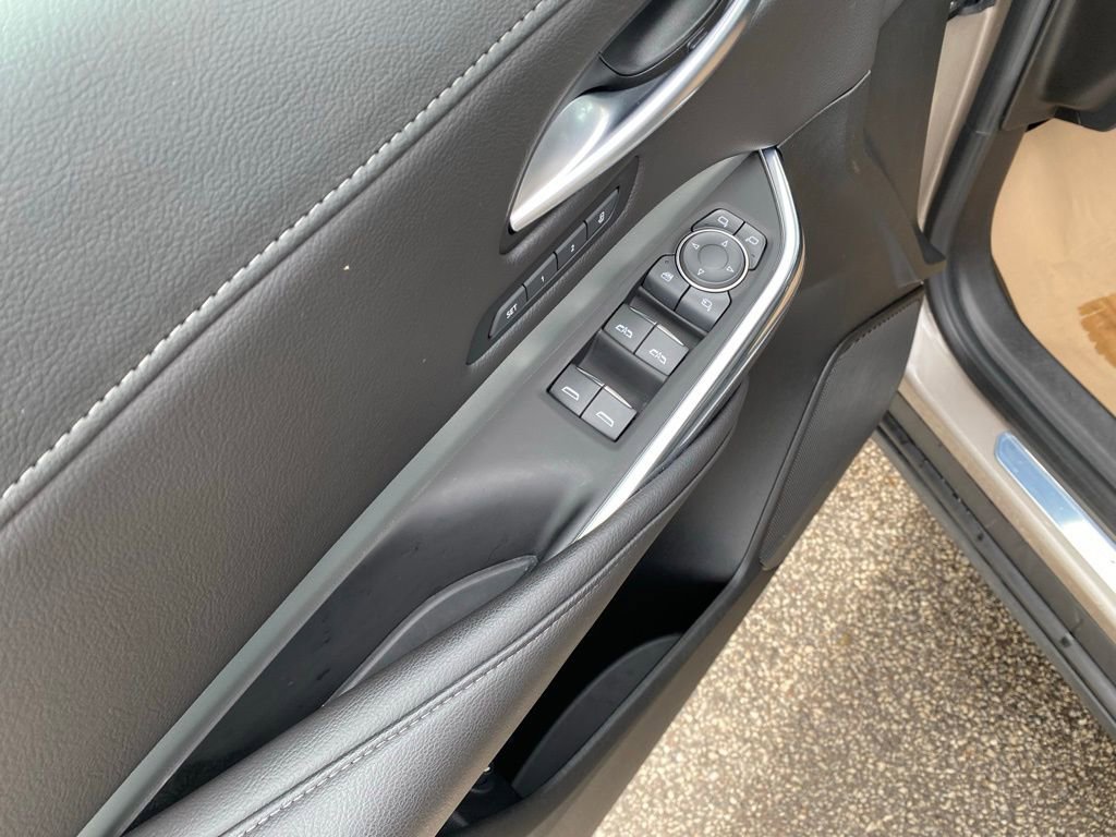 Used 2023 Cadillac XT4 Premium Luxury w/ Cold Weather Package image 10