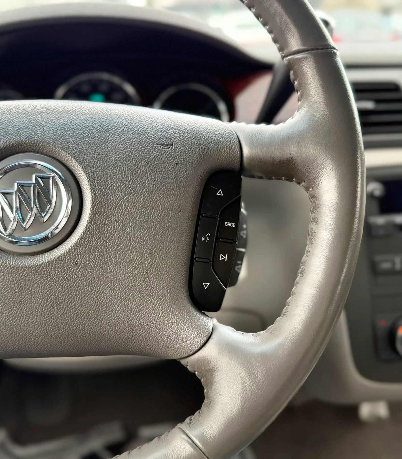 Used 2008 Buick Lucerne CXL w/ Driver Confidence Package image 14