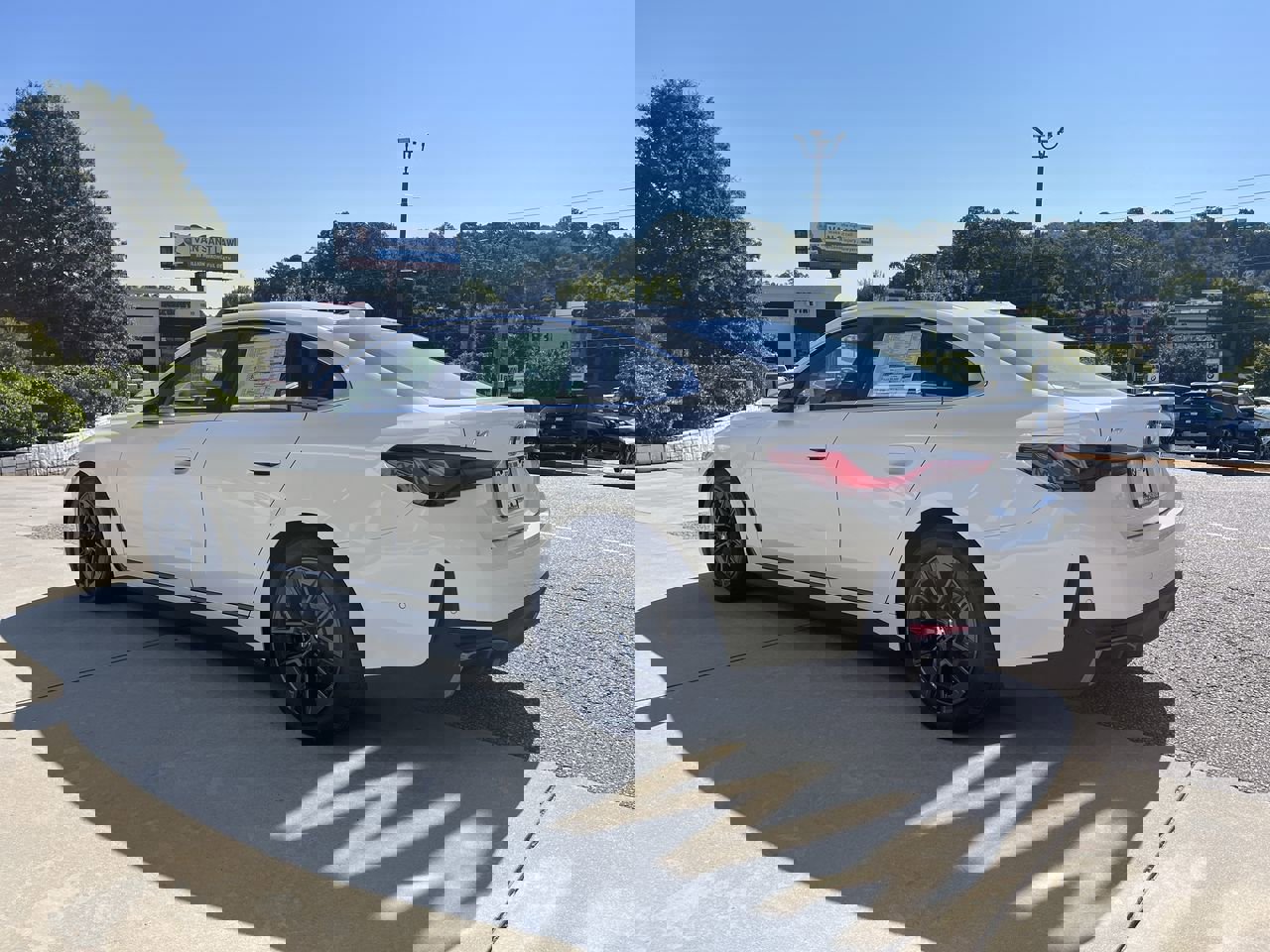 Used 2025 BMW i4 eDrive40 w/ Premium Package image 6