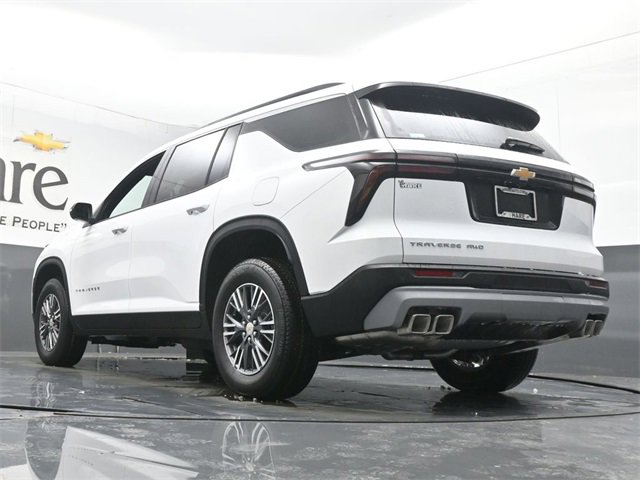 New 2026 Chevrolet Traverse LT w/ LPO, Floor Liner Package image 5