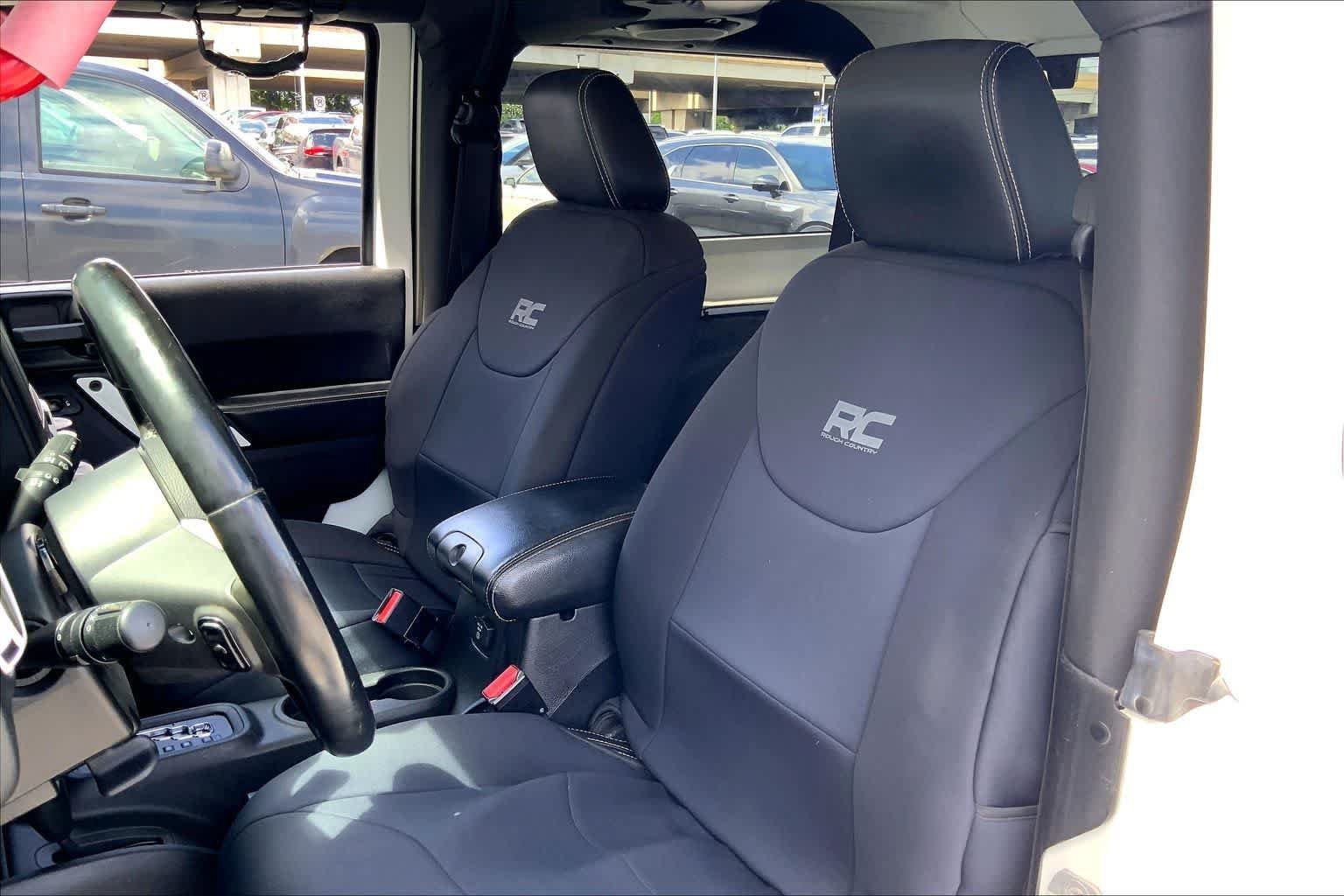 Used 2014 Jeep Wrangler Sahara AWD/4WD image 11